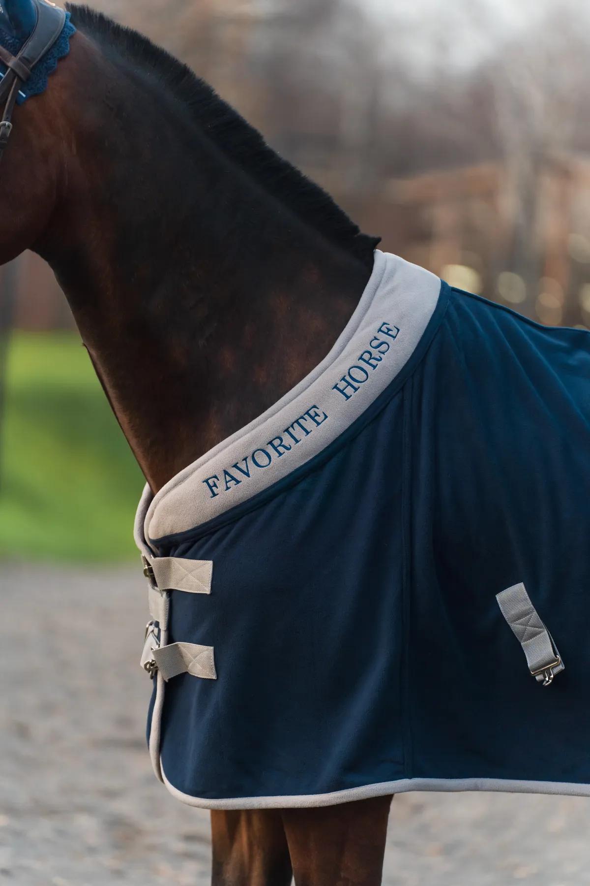 Попона флисовая FAVORITE HORSE Aristocratic (синяя)