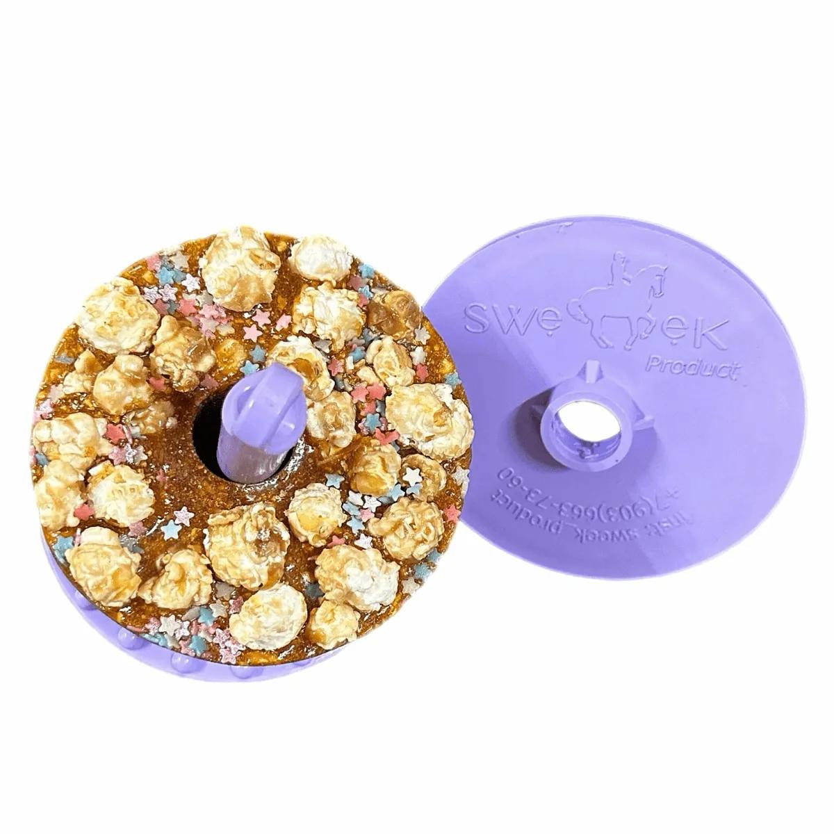 Сладкий лизунец "Поп-корн" (ликит) для лошади Sweek product, 800 г, 100% натуральный