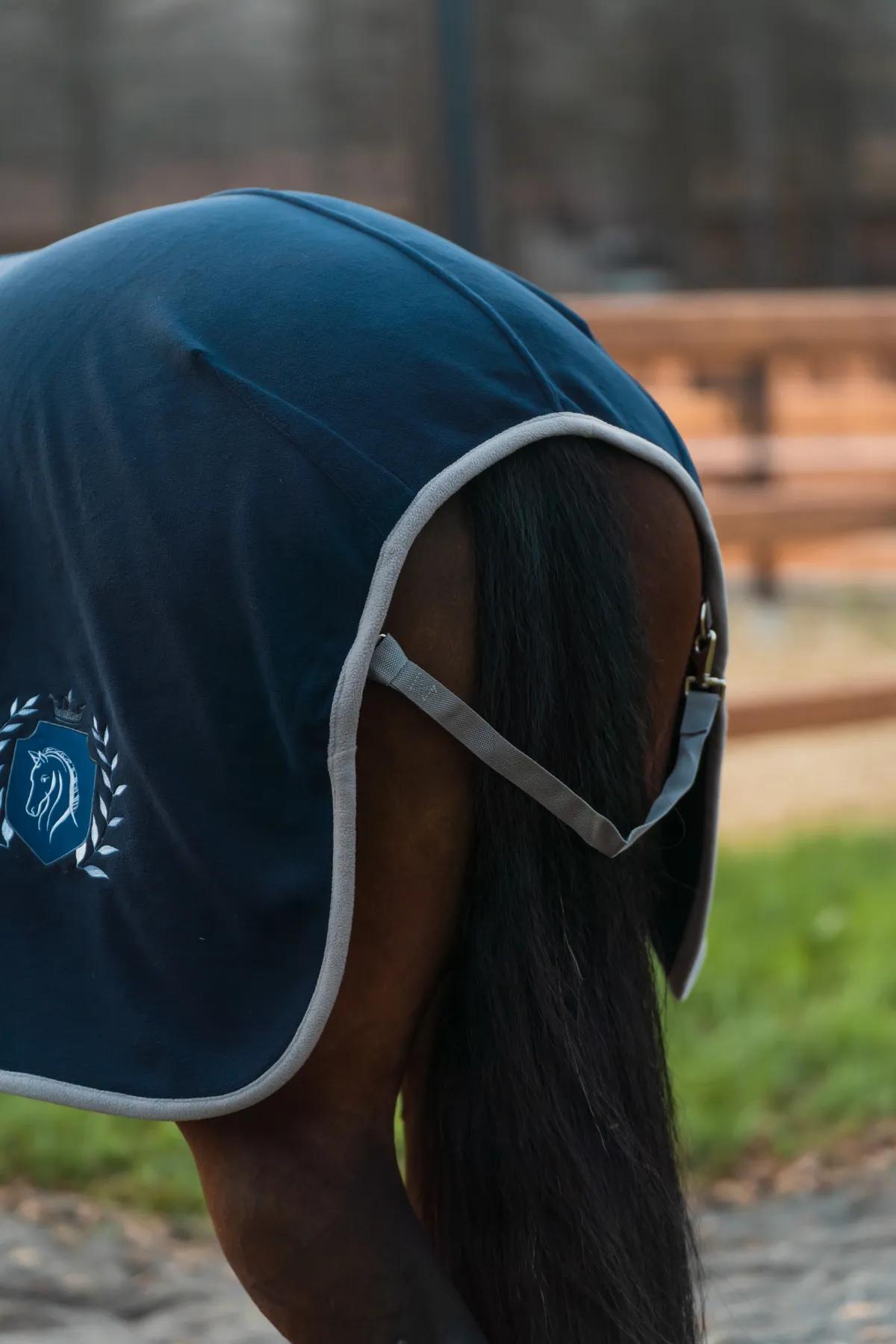 Попона флисовая FAVORITE HORSE Aristocratic (синяя)