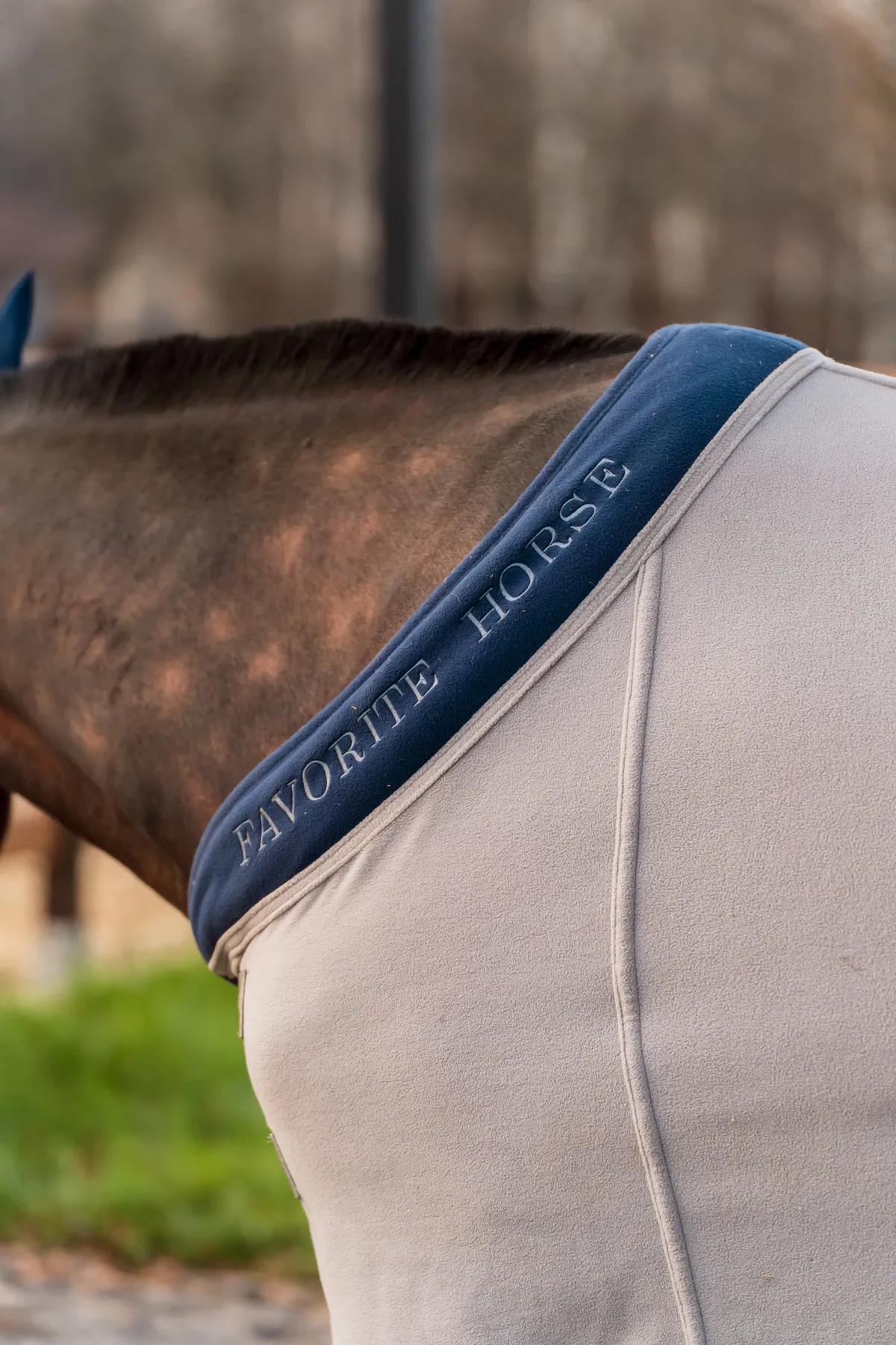 Попона флисовая FAVORITE HORSE Aristocratic (серая)