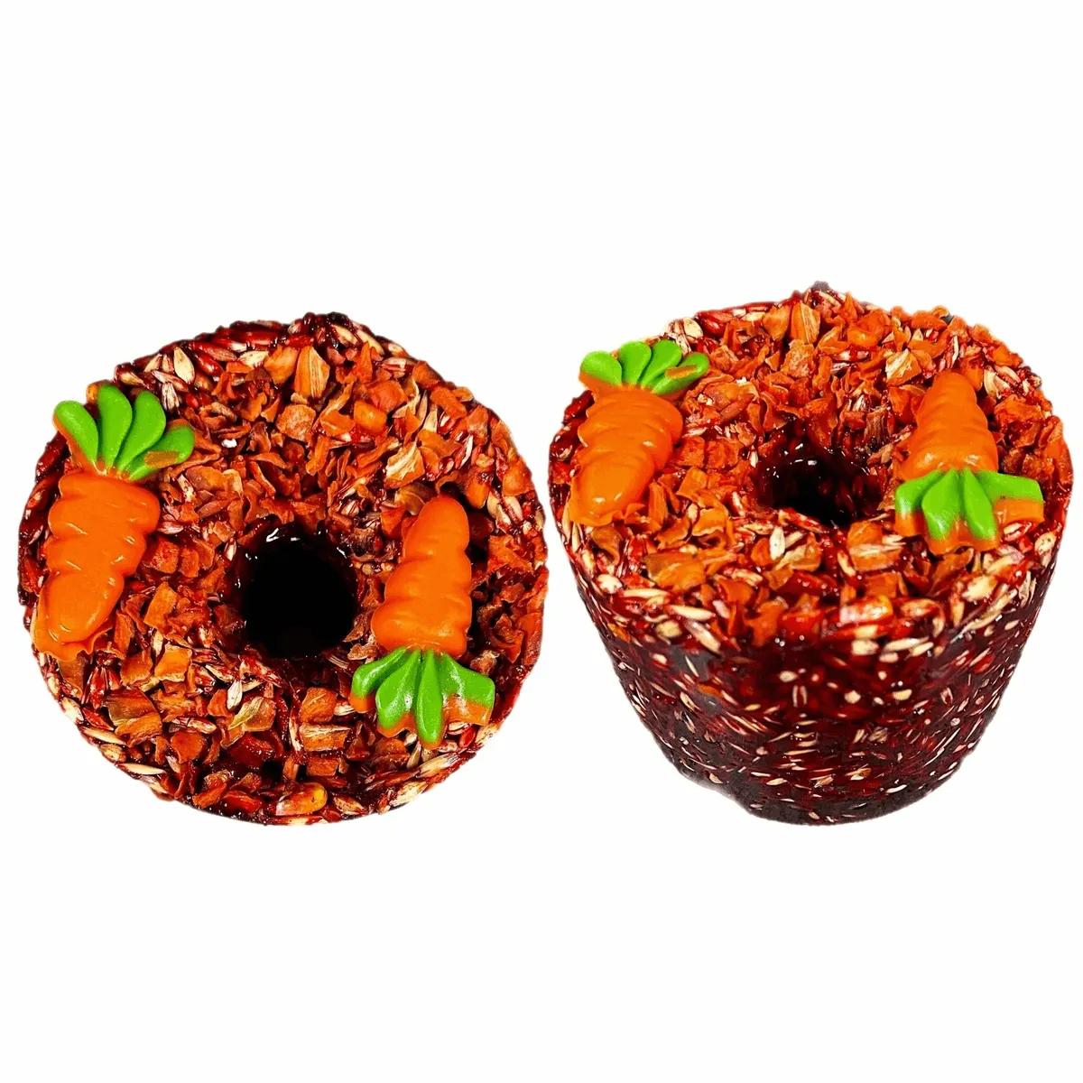 Сладкий лизунец "Соленая морковка" (ликит) для лошади Sweek product, 800 г, 100% натуральный
