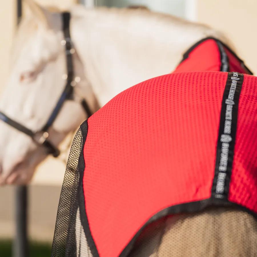 Попона антимоскитная FAVORITE HORSE Ultra-Light (красная)